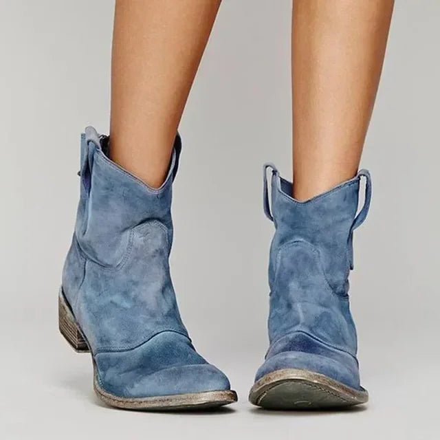 Thalia | Stylish Vintage Cowboy